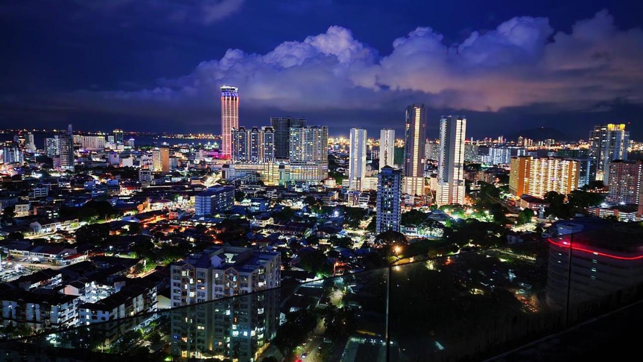 Skypool With Seaview 8Pax Beacon Executive Suites - Georgetown City Centre - 3Km To Komtar Exterior photo
