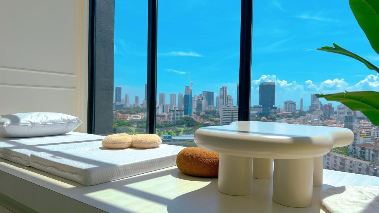 Skypool With Seaview 8Pax Beacon Executive Suites - Georgetown City Centre - 3Km To Komtar Exterior photo